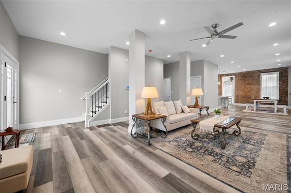 4413 Hunt AVE, St Louis, MO 63110
