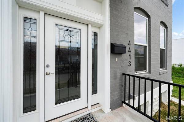 4413 Hunt AVE, St Louis, MO 63110