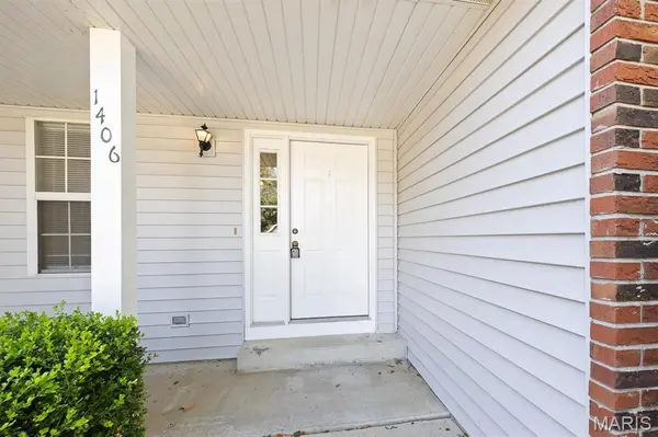 1406 Blackberry LN, O'fallon, IL 62269