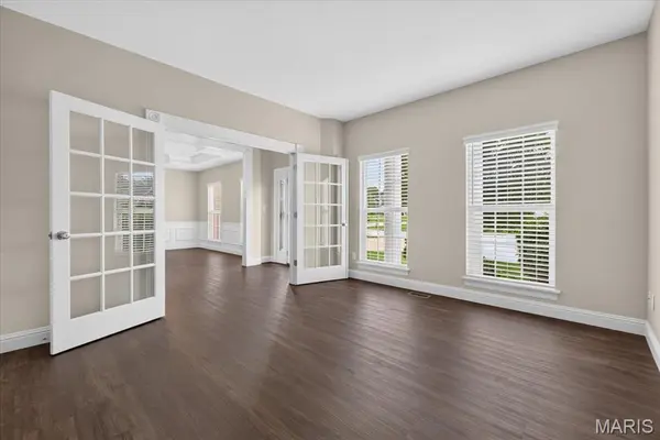 20 Creek Pass CT, St Charles, MO 63304