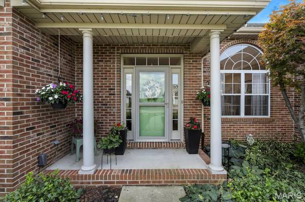 588 Manor LN, Millstadt, IL 62260