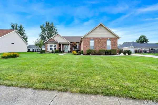 588 Manor LN, Millstadt, IL 62260