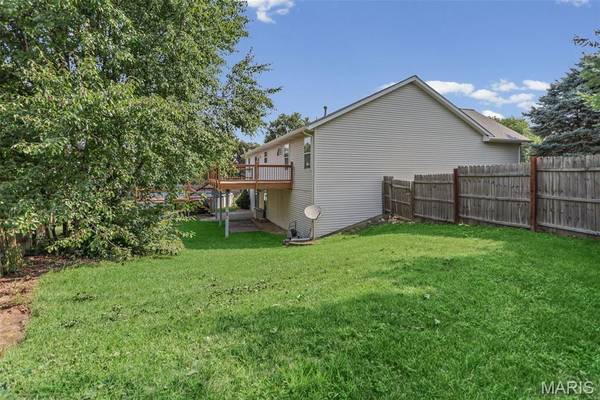 5207 Loyola CT, Fairview Heights, IL 62208