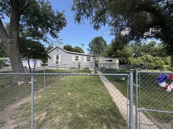 100 Mulberry ST, Foristell, MO 63348