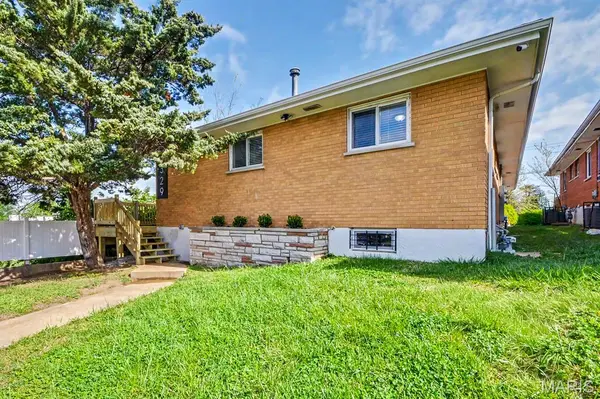 329 Eichelberger ST, St Louis, MO 63111