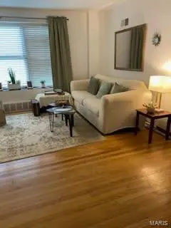 5005 Jamieson AVE #1S, St Louis, MO 63109