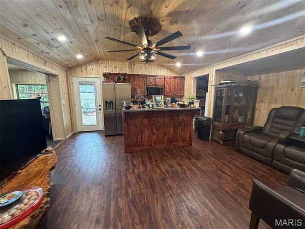 447 Wayne 512, Wappapello, MO 63966