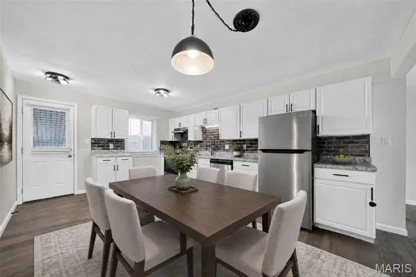 1823 Gascony Parc DR #1823, Lake St Louis, MO 63367