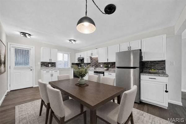 1823 Gascony Parc DR #1823, Lake St Louis, MO 63367