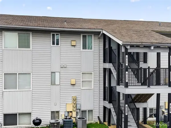 1823 Gascony Parc DR #1823, Lake St Louis, MO 63367