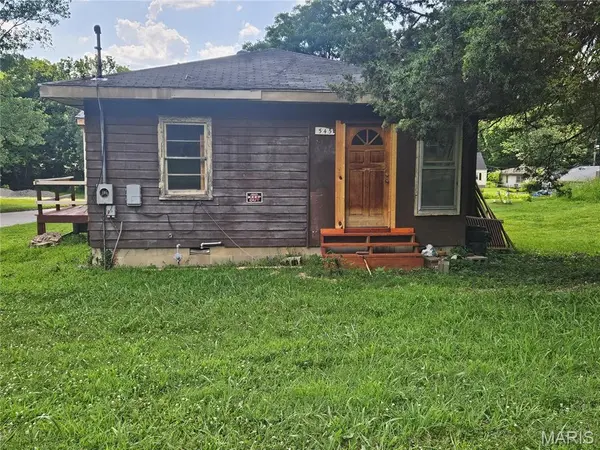 1102 College ST, Cape Girardeau, MO 63703