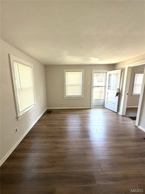 60 Connolly DR, Calverton Park, MO 63135