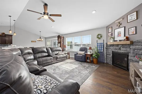 250 Beauregard DR, Shiloh, IL 62221