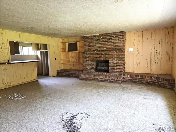 925 Brown LN, Kennett, MO 63857
