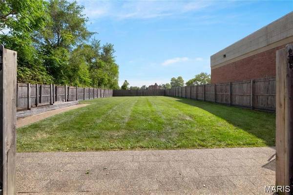 4530 Delmar BLVD, St Louis, MO 63108