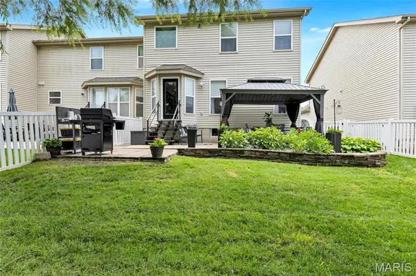 225 Shady Rock LN, O'fallon, MO 63368