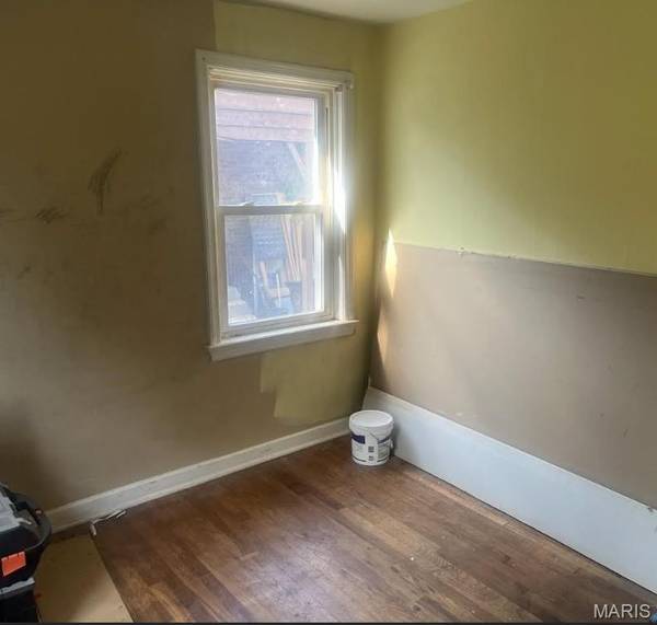 604 East AVE, St Louis, MO 63135