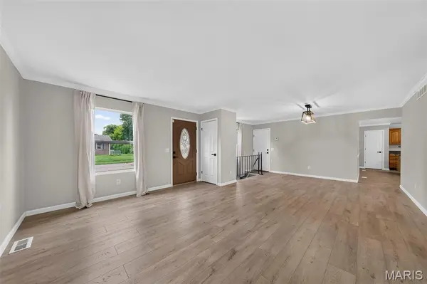 3024 Mediterranean DR, Florissant, MO 63031
