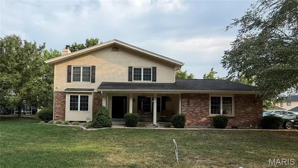 78 Nicole CT, Lake St Louis, MO 63367
