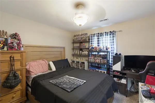 226 Macintosh LN, Poplar Bluff, MO 63901