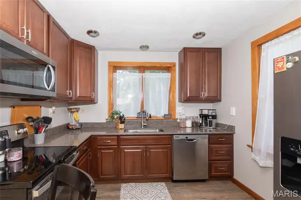 20 Janet DR, Belleville, IL 62226