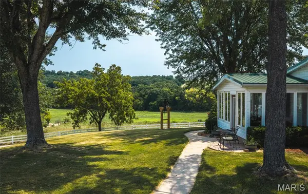 271 Freedom Trail, Belle, MO 65013