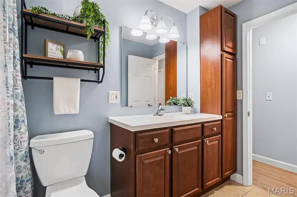 1424 Twin Trails DR, Fenton, MO 63026