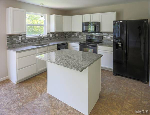 1318 Forest Way DR, Wentzville, MO 63385