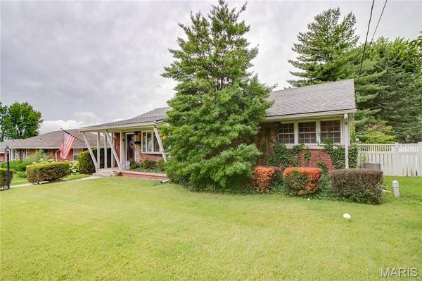 236 Alben ST, Alton, IL 62002