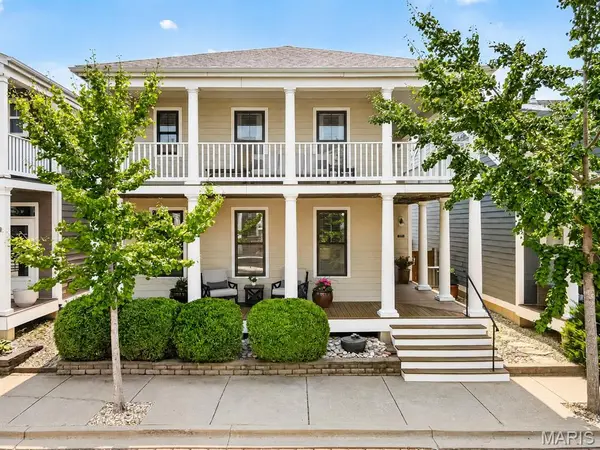 3253 Camp ST, St Charles, MO 63301