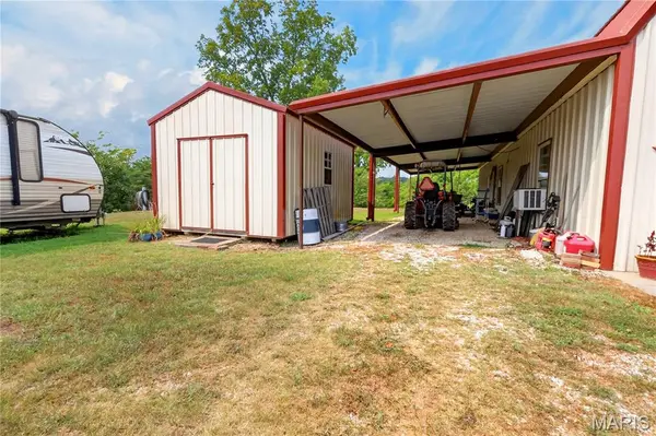 1258 Prater Homestead RD, Macks Creek, MO 65786