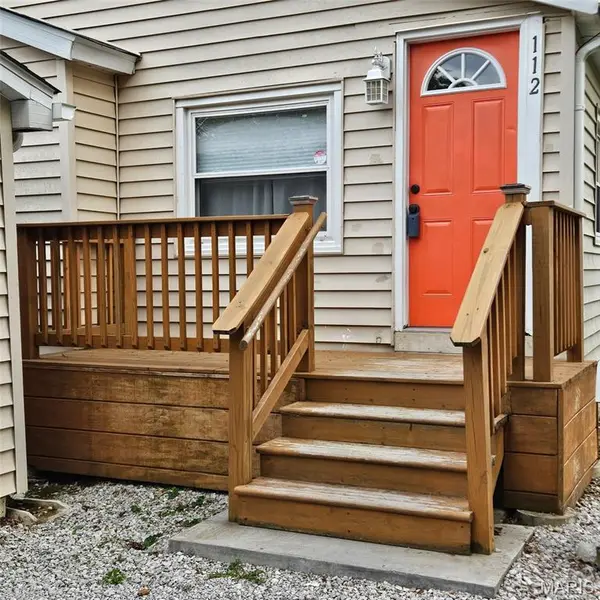 112 3rd AVE, Edwardsville, IL 62025