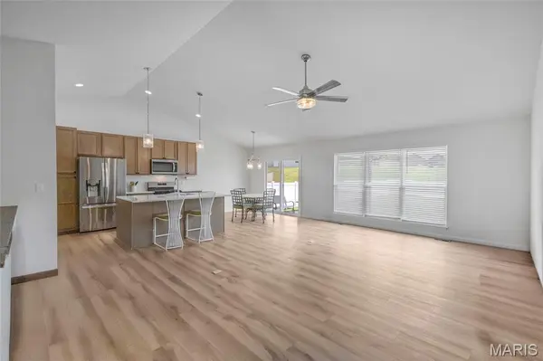 1542 Louisiana DR, Herculaneum, MO 63048