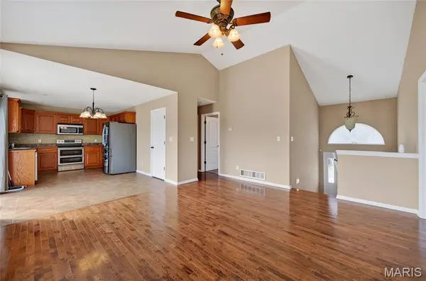 22857 Revelation RD, Waynesville, MO 65583