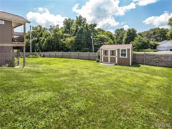1873 Appleton CT, Maryville, IL 62062