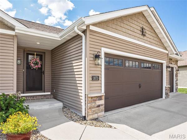 1873 Appleton CT, Maryville, IL 62062