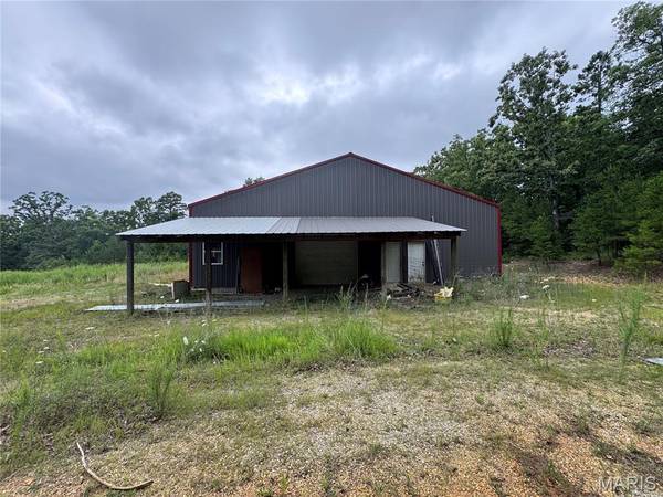 18205 Whitlock RD, Licking, MO 65542