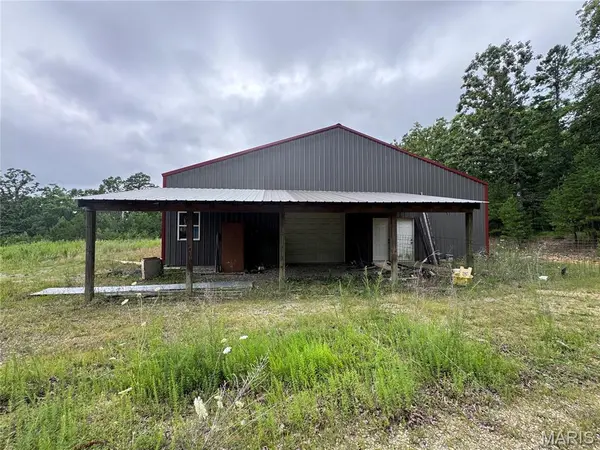 18205 Whitlock RD, Licking, MO 65542
