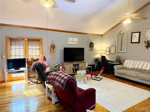 200 E Boone ST, Salem, IL 62881