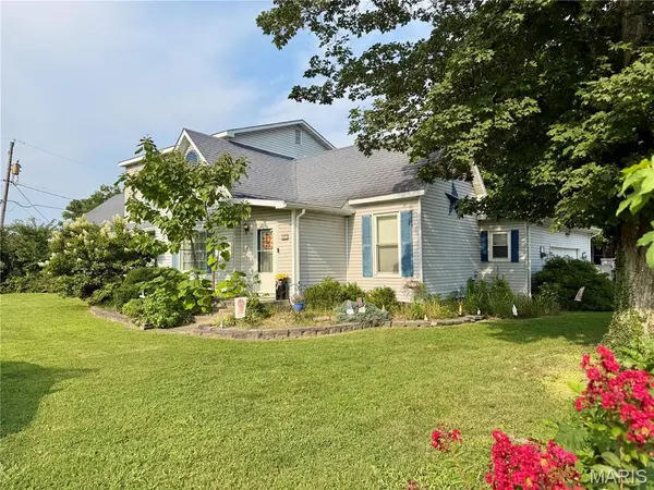 200 E Boone ST, Salem, IL 62881