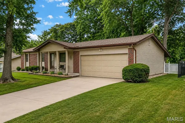 7 Park Charles BLVD N, St Peters, MO 63376