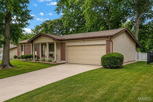 7 Park Charles BLVD N, St Peters, MO 63376
