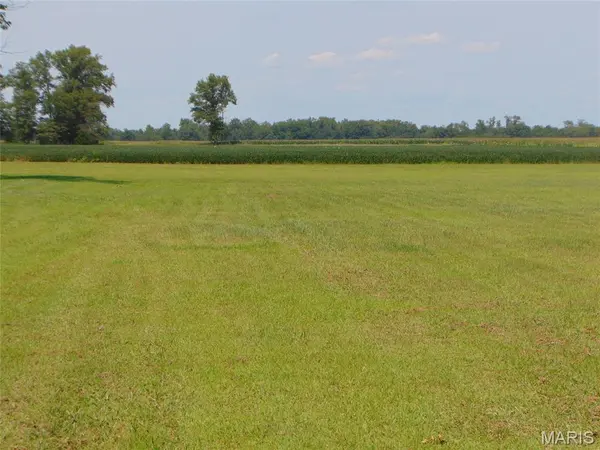 0000 State Route 14, Duquoin, IL 62832