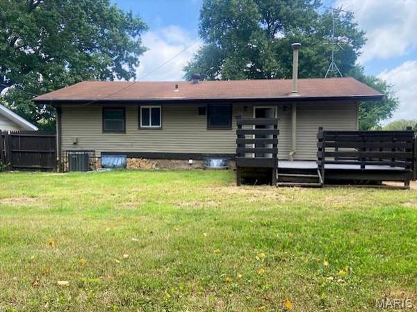 39 Bayview DR, Ferguson, MO 63135