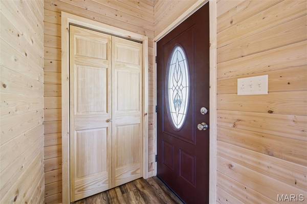1387 Hartshorn RD, Hermann, MO 65041