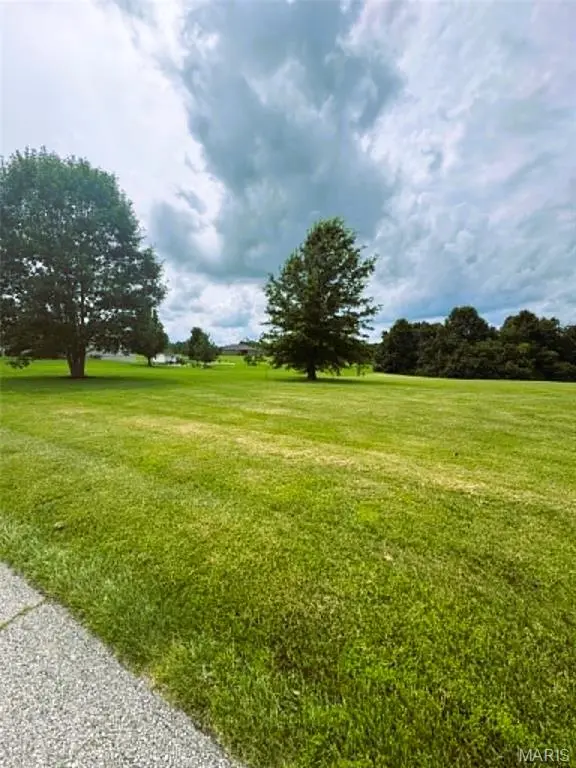 105 Andrea Ct, Foristell, MO 63348