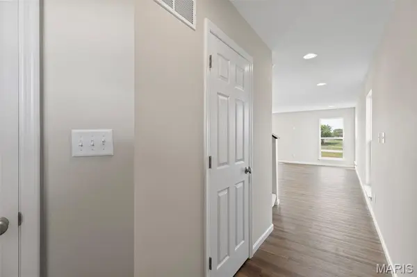 2 Burlington at River Bluffs Meadows, Florissant, MO 63031