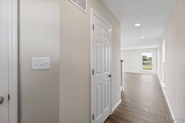 2 Burlington at River Bluffs Meadows, Florissant, MO 63031
