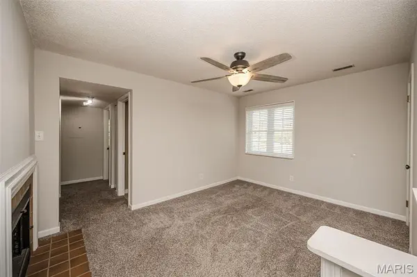 9122 Eager RD, Brentwood, MO 63144