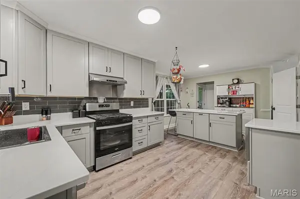 10304 Grant Forest LN, St Louis, MO 63123